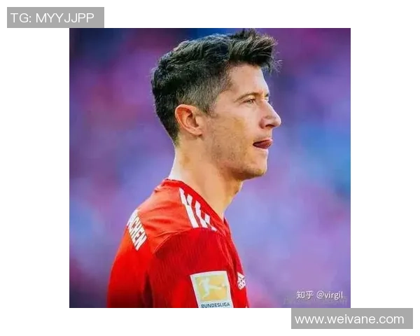 足球明星剪脸视频揭秘明星背后的真实面貌与个性魅力